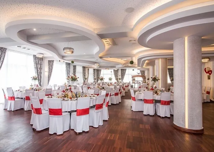 吉莫维特酒店 热舒夫